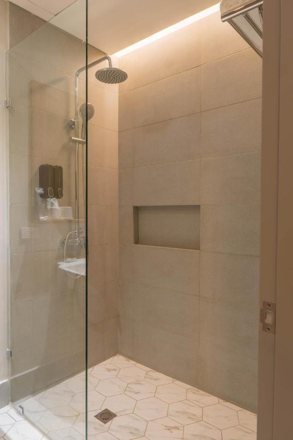 Primeway Suites Cebu Buitenkant foto